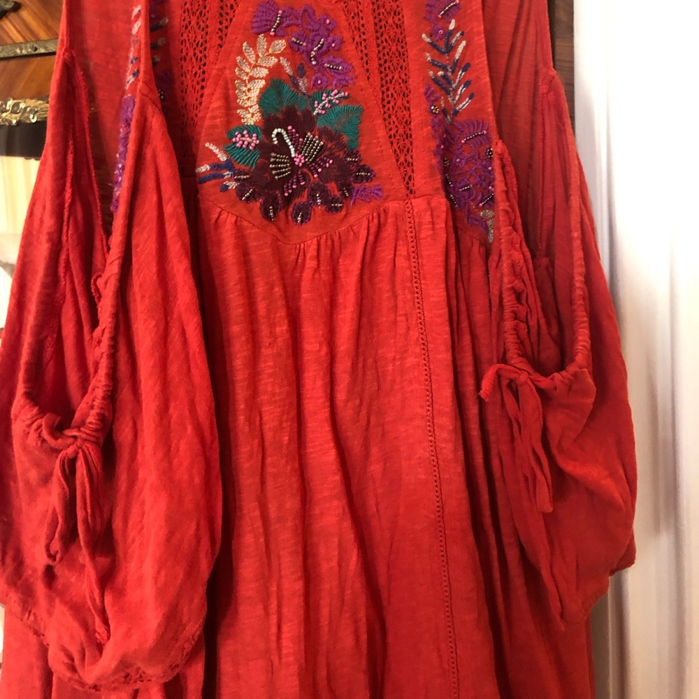 Sexy Free People Top - Very Flattering!